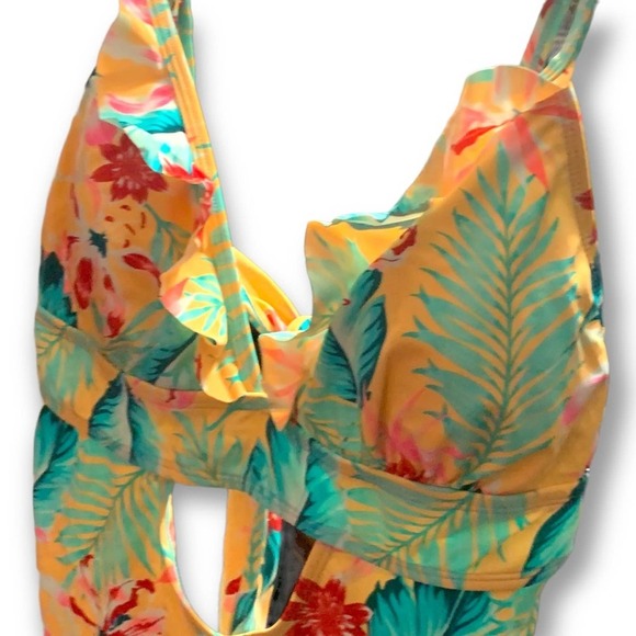 Feathers and Floral Bright XL Swimsuit. California. Sunshine. - Picture 4 of 14